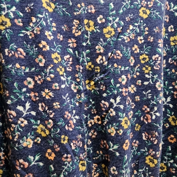 Blue floral short sleeve shirt Size small - Picture 2 of 9